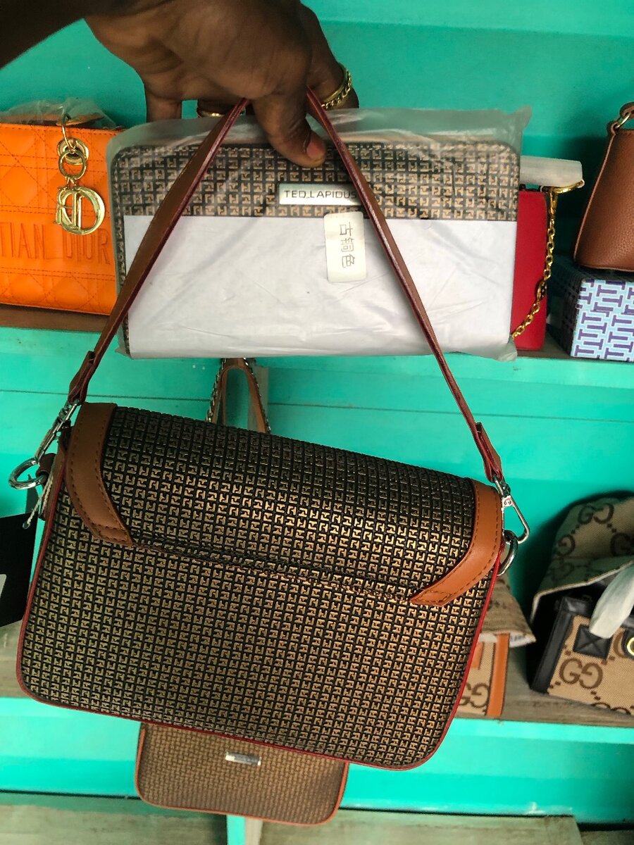 Sac à main élégant en cuir