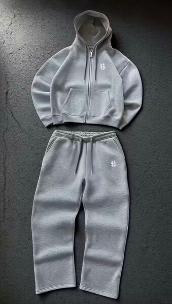 Survêtement à capuche tendance