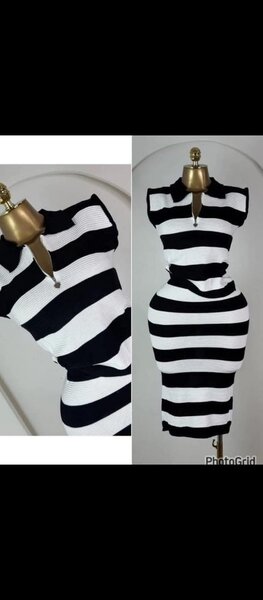 Robe moulante noire rayée