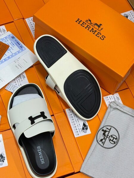 Sandales en cuir de luxe