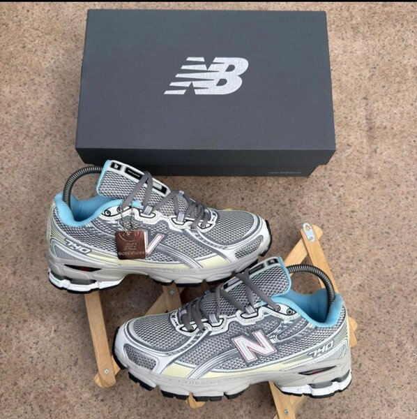 Sneakers New Balance 740