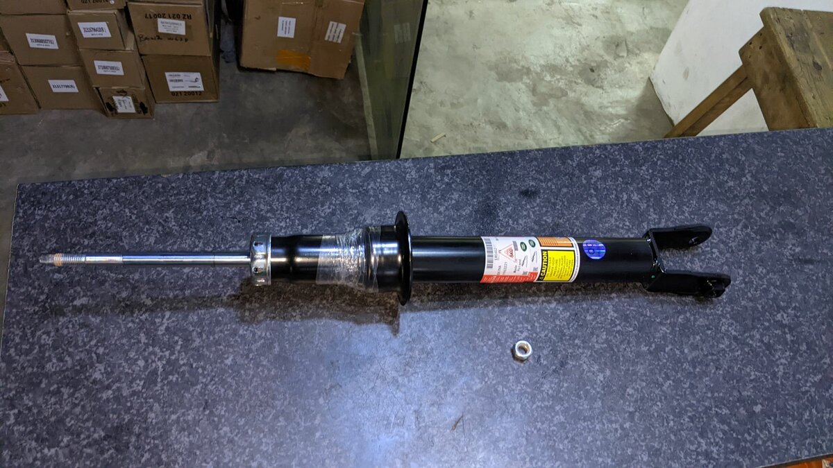 Front Air Shocks Absobers For JAGUAR XF , JAGUAR XJL, JAGUAR