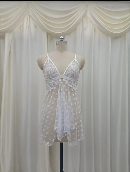 Nuisette en dentelle blanche