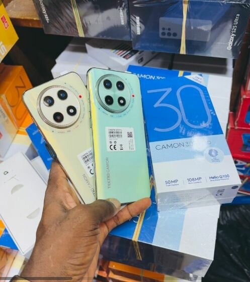 Smartphone TECNO Camon 30