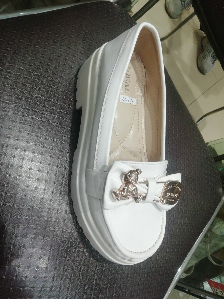 Ladies snickers shoes