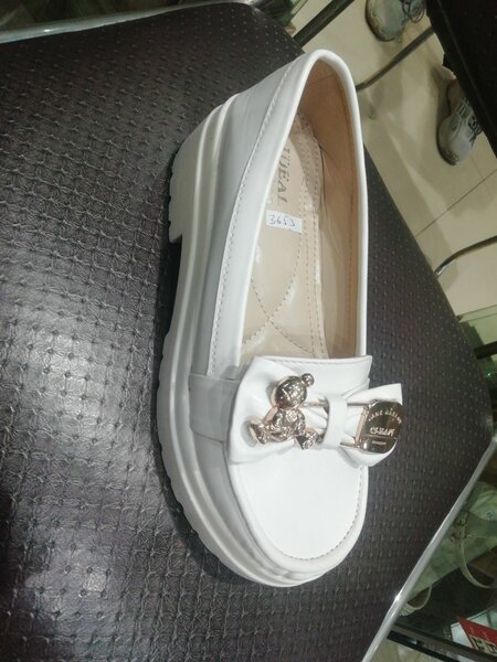 Ladies snickers shoes