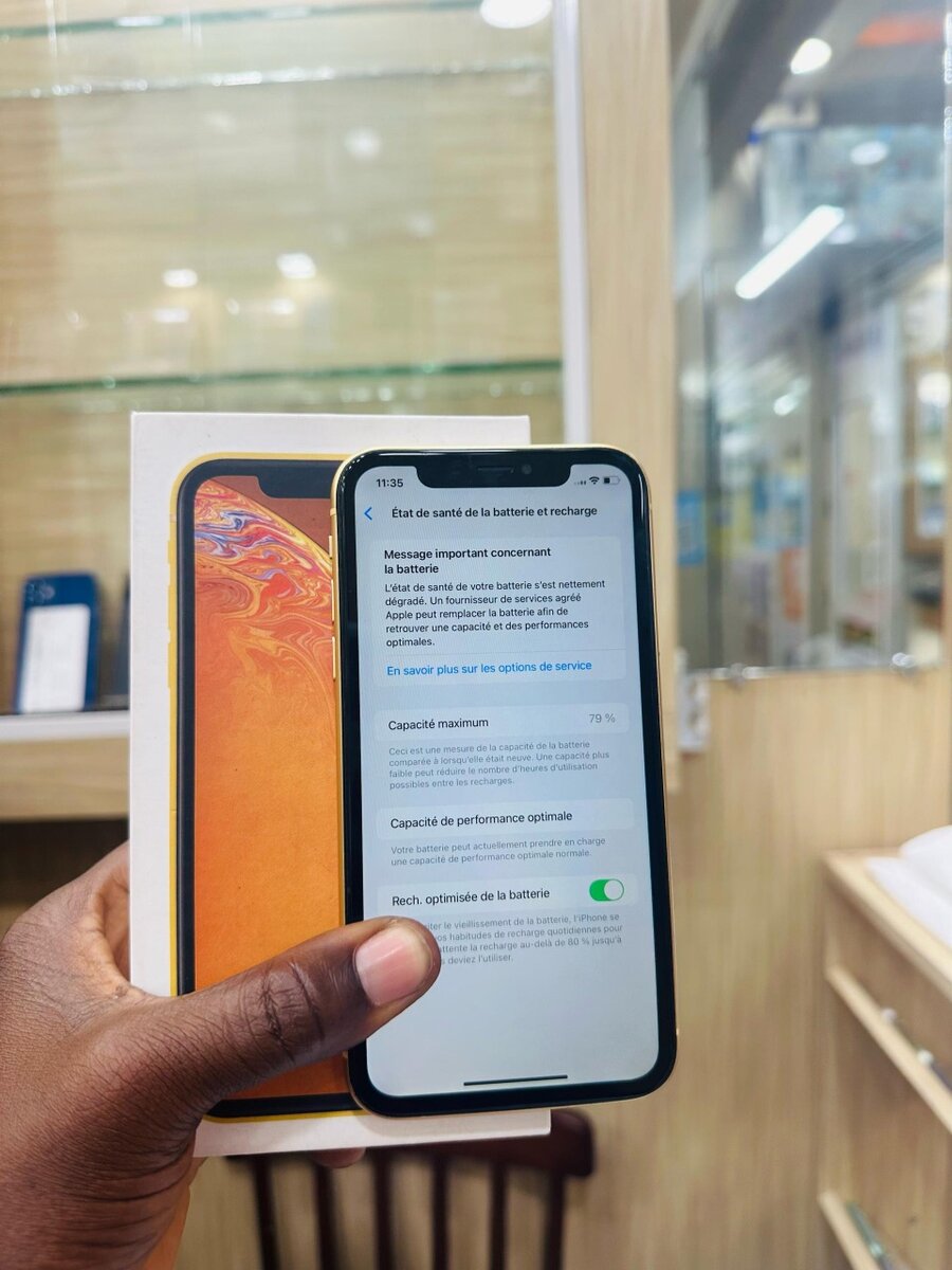 iPhone XR 64Go Jaune Débloqué