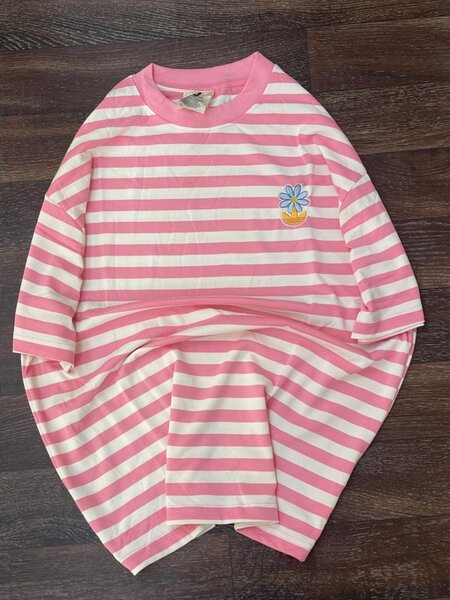 T-shirt graphique tendance