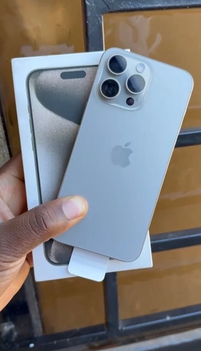 iPhone 15 pro max 256gb