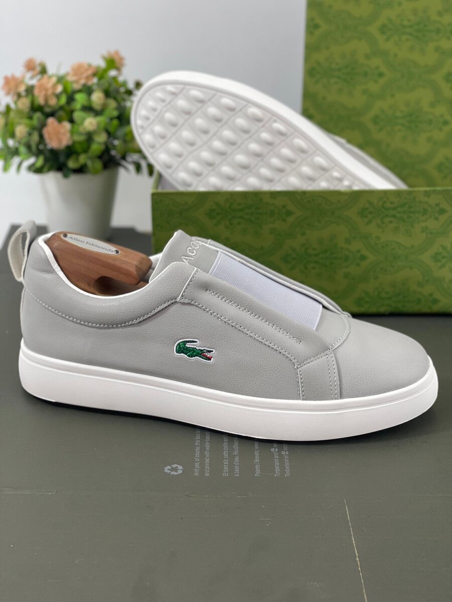 LACOSTE CLASSIC WEAR