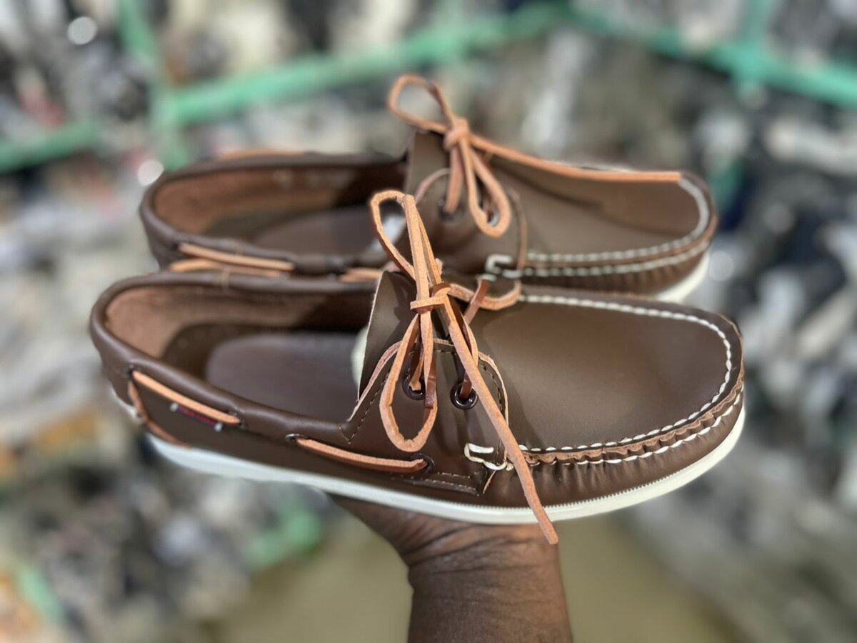Chaussures bateau en cuir homme