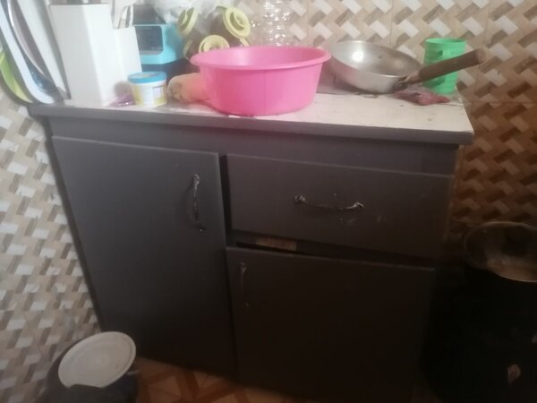 Slightly used Kitchen Cabinet
