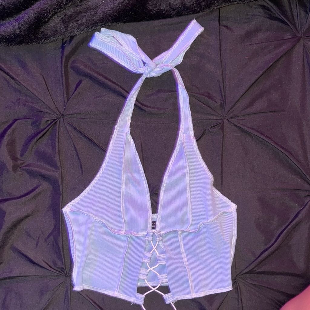 Top dos nu en dentelle