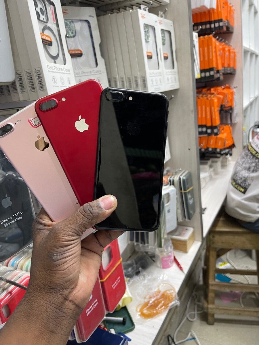 iPhone 7plus 128 gb available