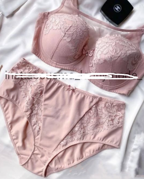 Бюстгальтер  Цвет:пудра,черный, красный,белый