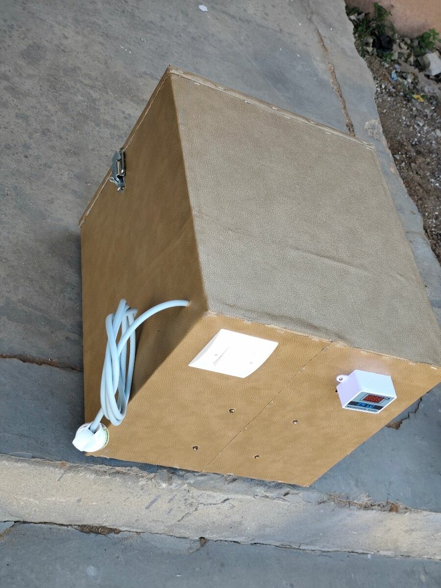 Couveuse manuelle 60 œufs