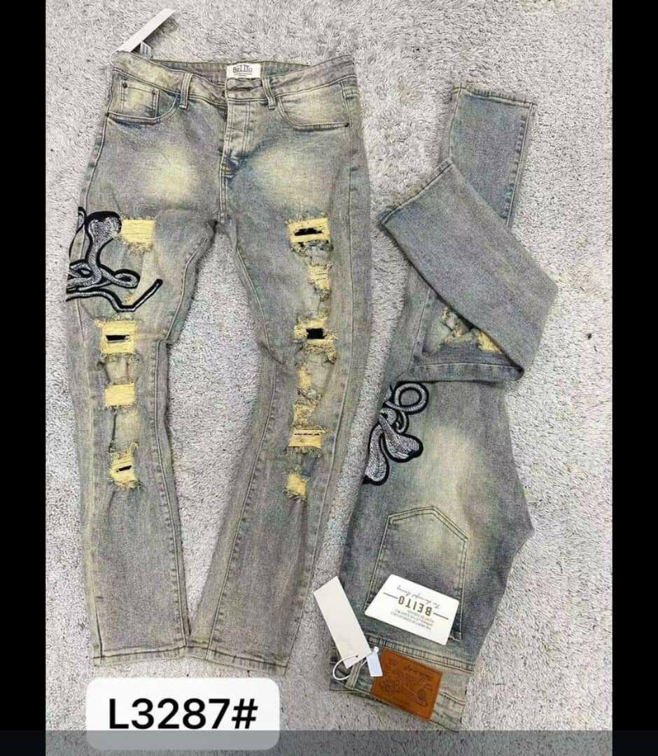 Jeans tendances déchirés