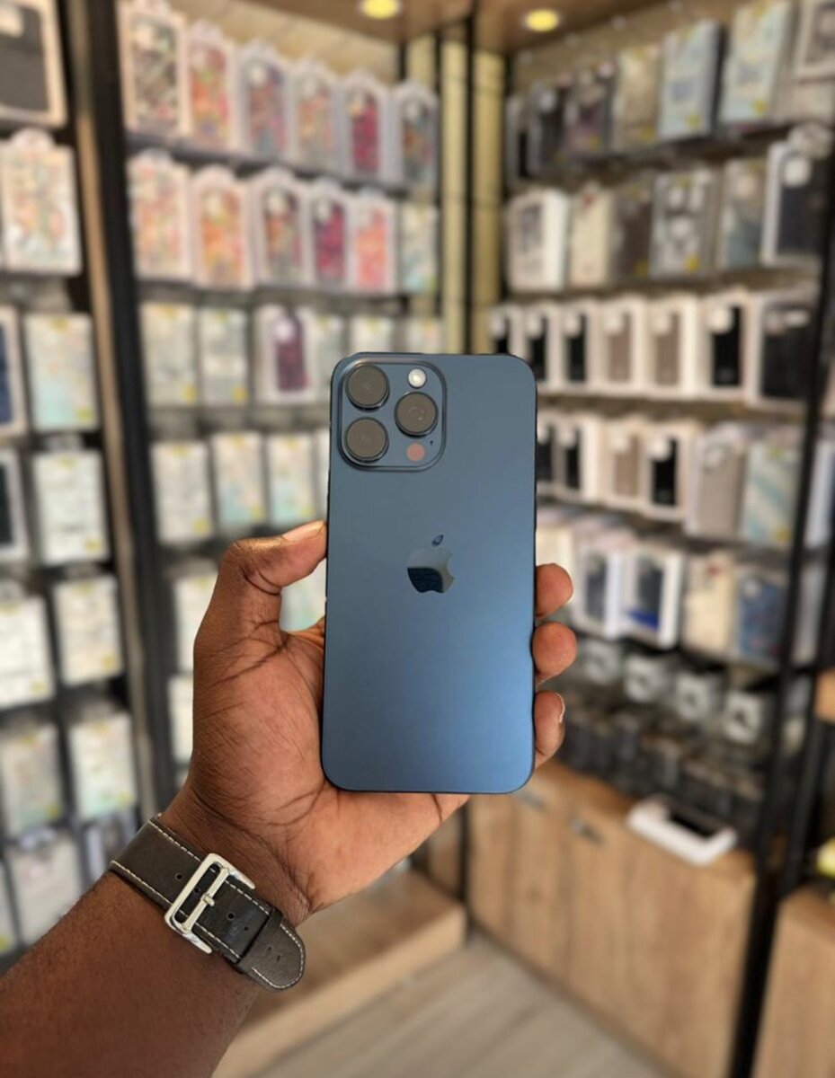 iPHONE 15 PRO MAX 256GB