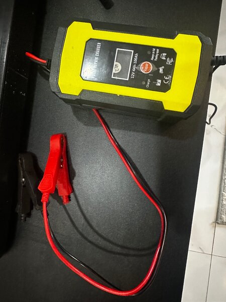 12V battery charger