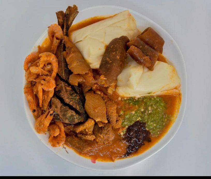 Plat Riche en Fufu et Viande