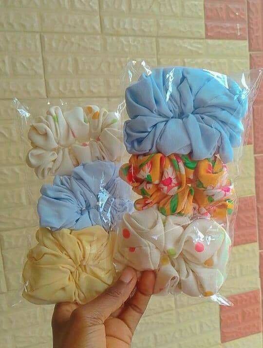 Chouchous colorés 500F l'unité