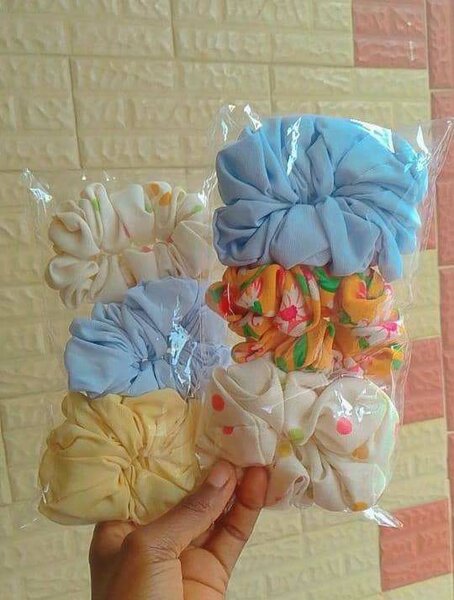 Chouchous colorés 500F l'unité