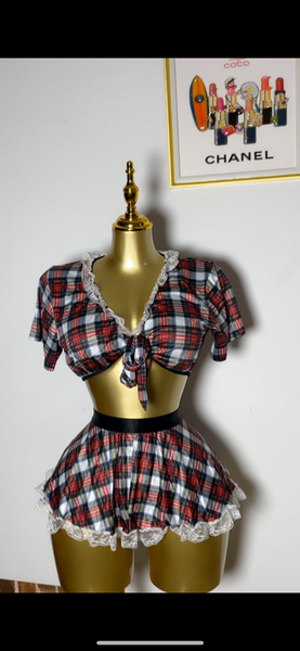 Tenue coquette à carreaux