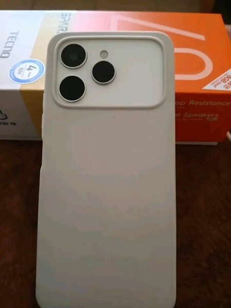 Smartphone Tecno moderne