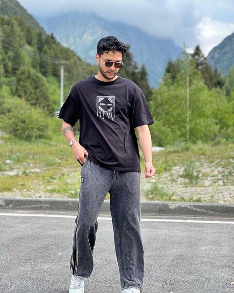 Футболка для мужчин черного цвета