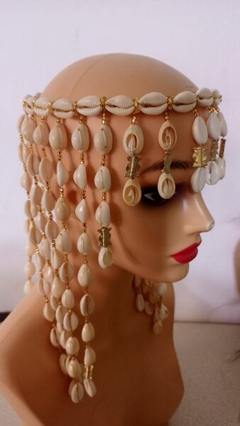 Coiffe en coquillages chic