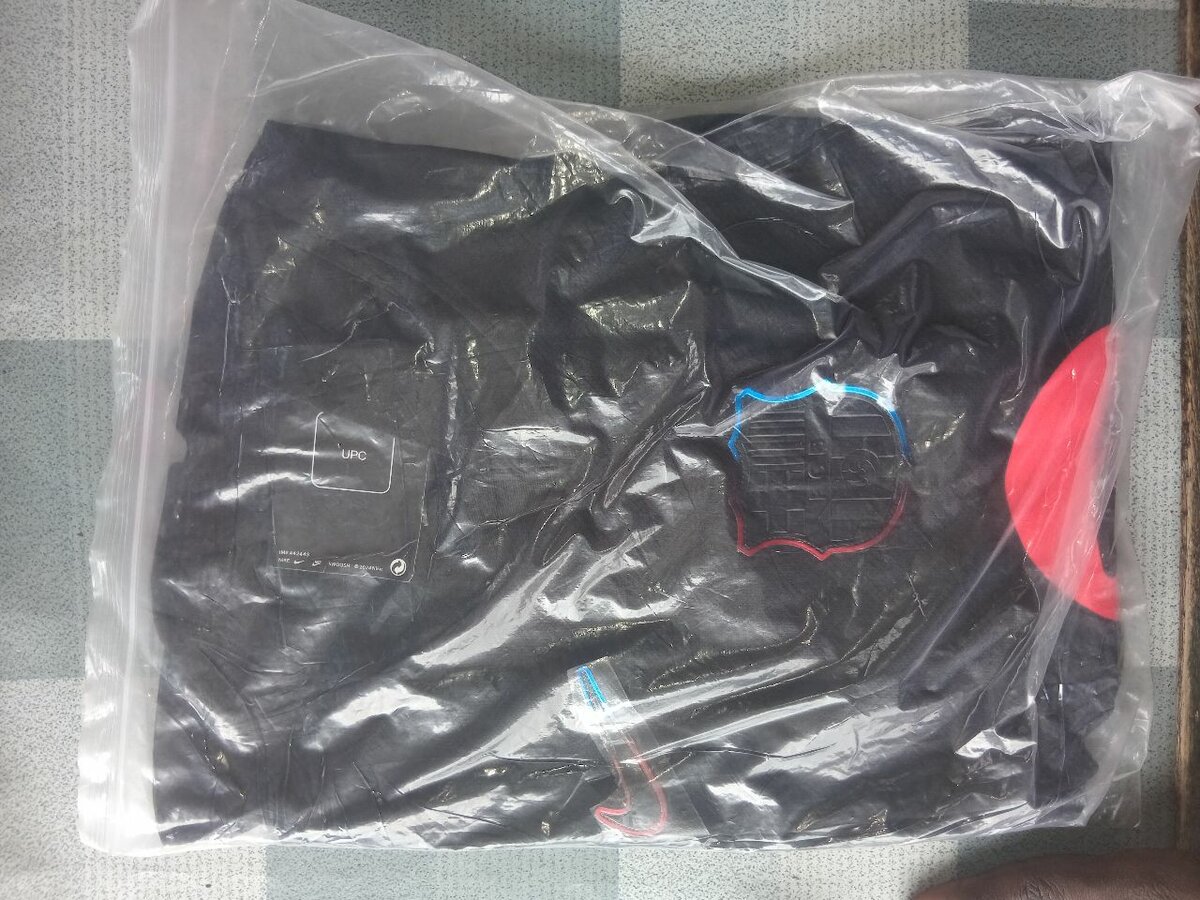 Sweatshirt à motif noir