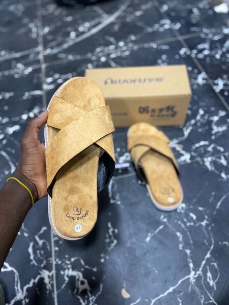 Sandales en cuir confortables