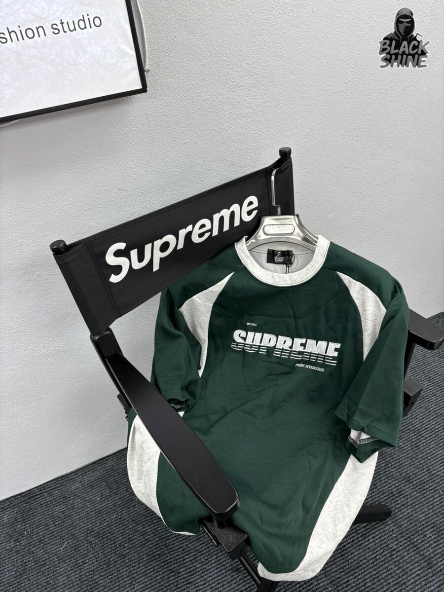 T-shirt graphique tendance