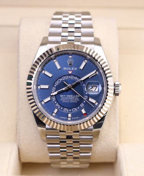Montre Rolex Sky-Dweller Bleu