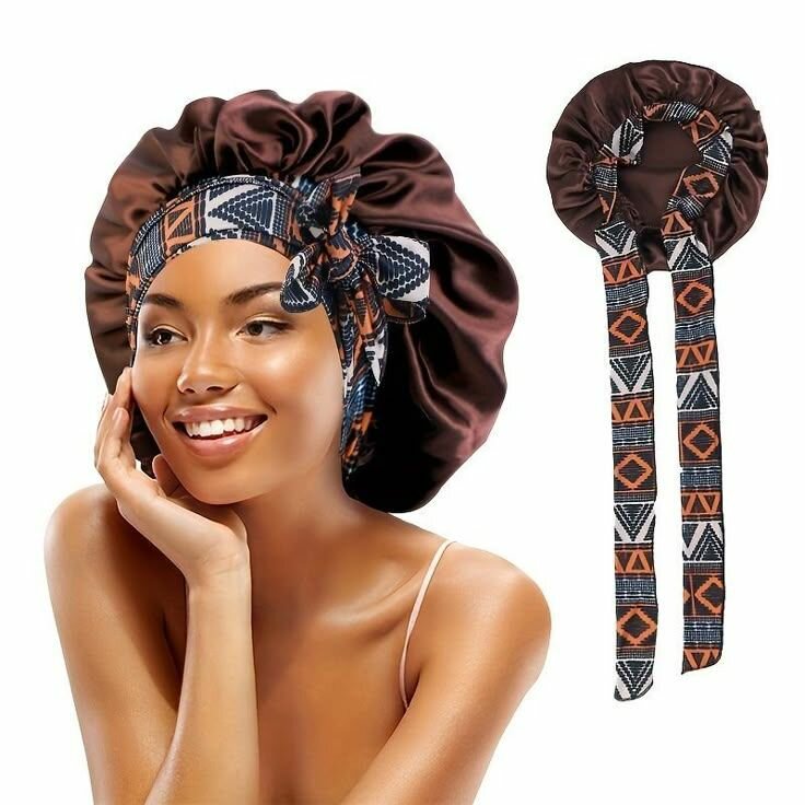 Bonnet en satin avec nœud
