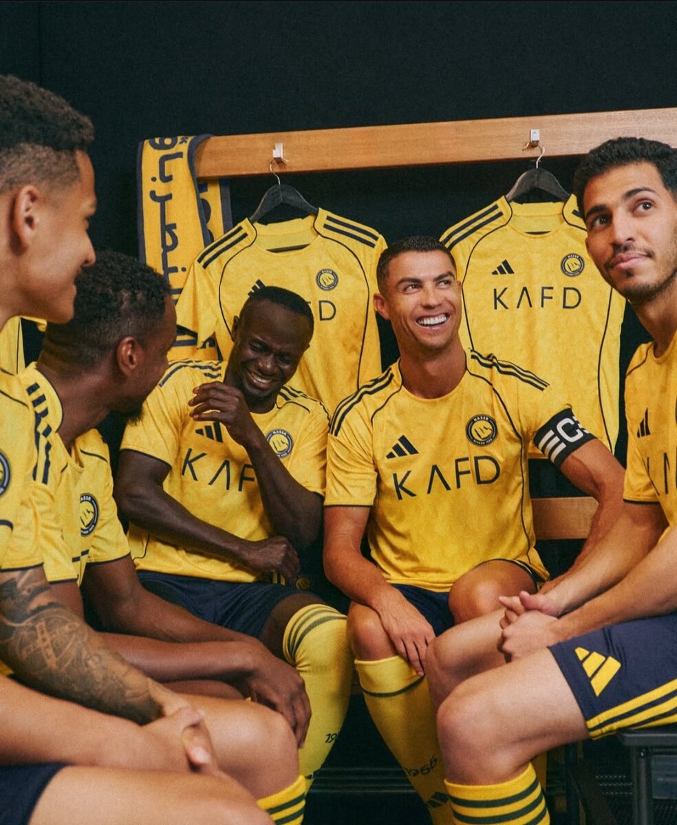 Maillots de football jaunes