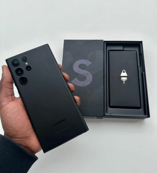 SAMSUNG GALAXY S22 ULTRA (256GB)