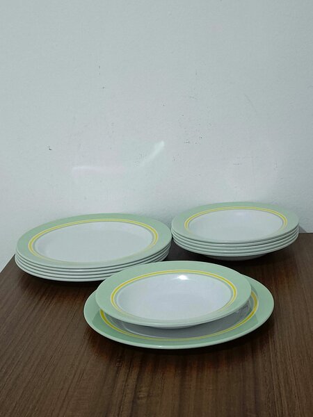 24 assiettes en mélamine lourd