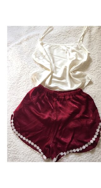 Salaula crop tops and tops