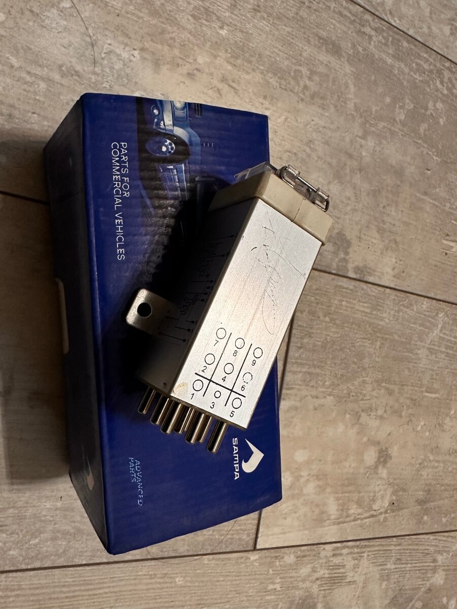 Реле перенапряжение для Mercedes-Benz W124