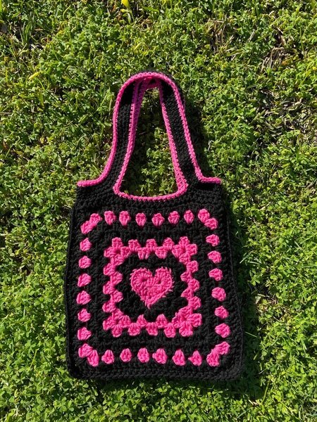 Crochet mini tote bag