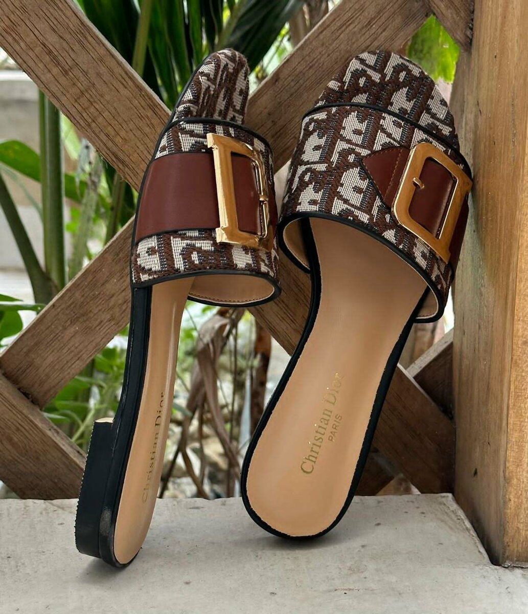 DIOR LADIES SLIPPERS/SANDALS