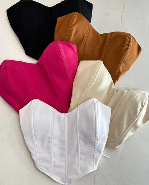 Lot de tops élégants modernes