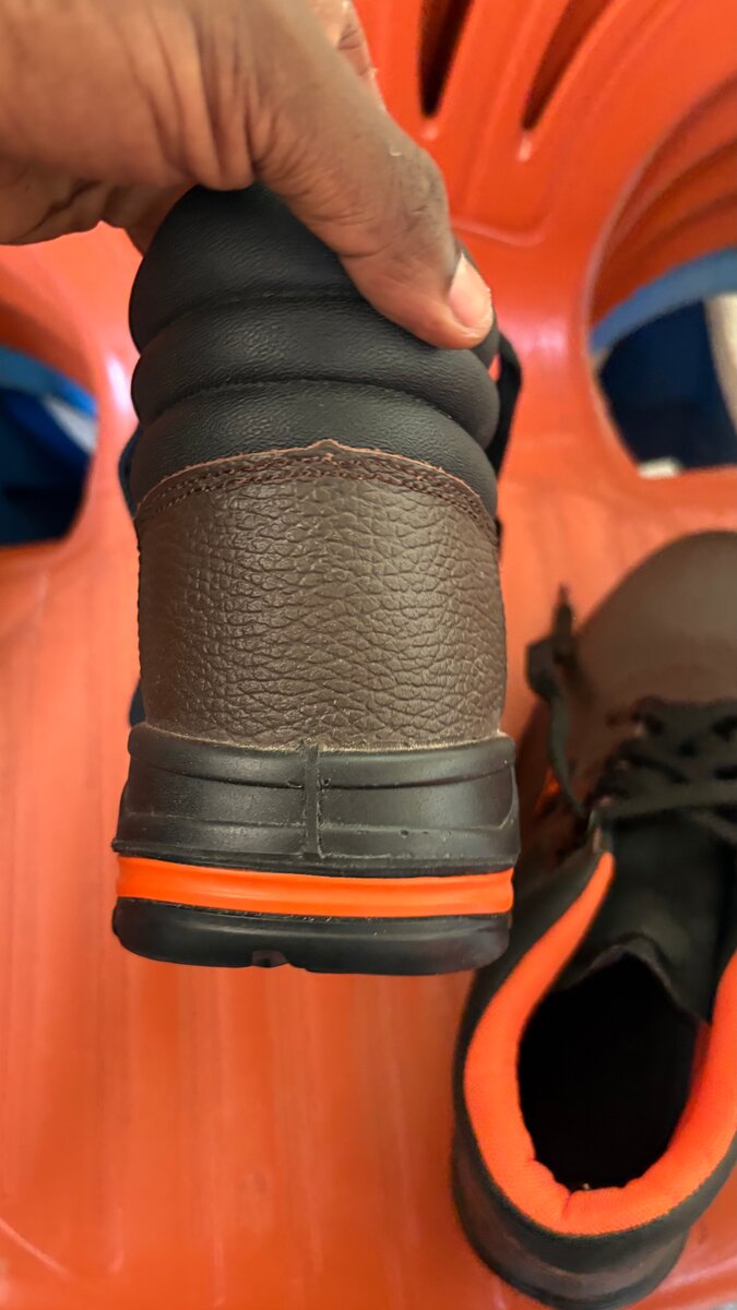 Bottes de travail résistantes