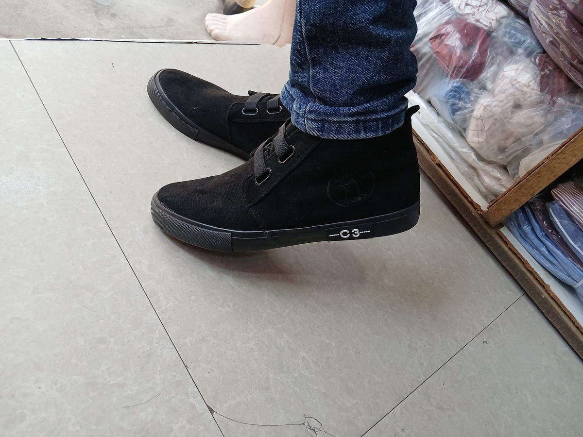 Classic kicks black