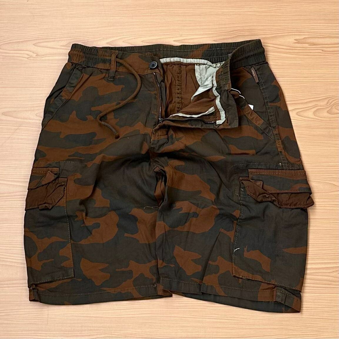 Solid cargo shorts
