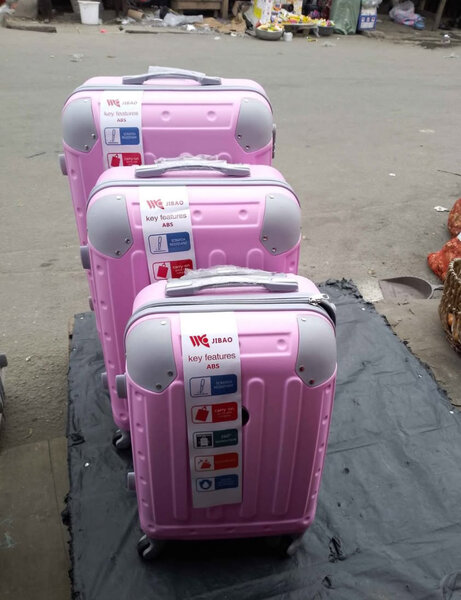 Valise en ABS rose robuste