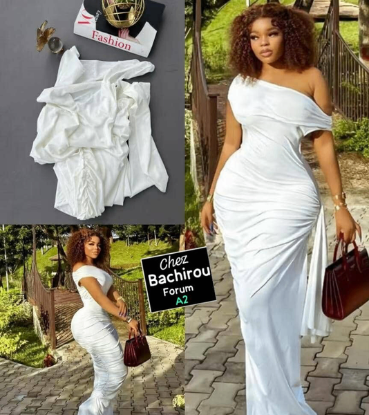 Robe Blanche Élégante Asymétrique