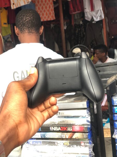 Manettes Xbox série X en promo