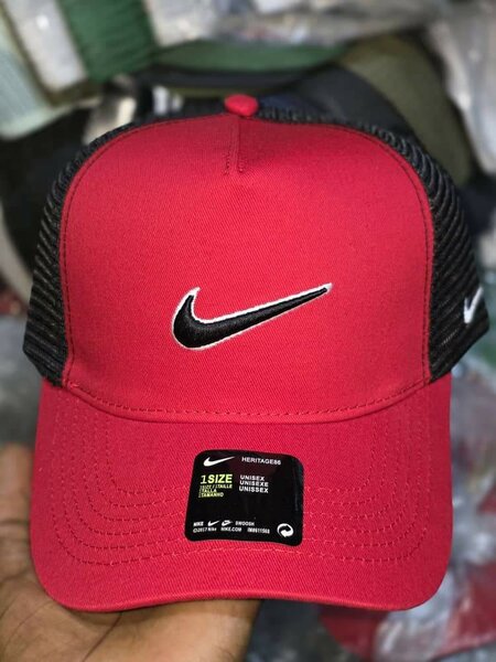 Casquette Trucker Rouge Nike